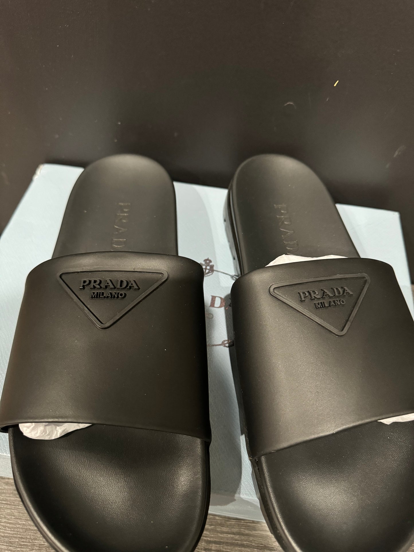 Black prad Slides