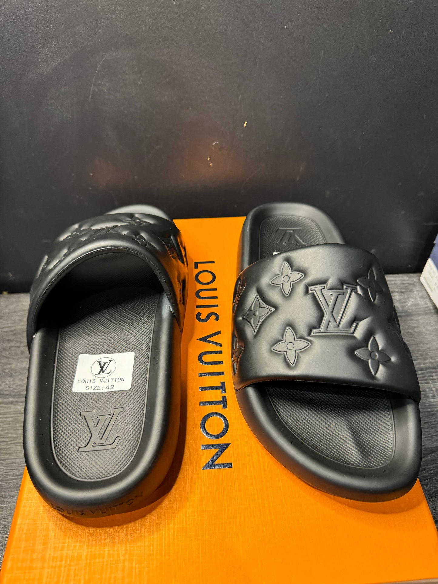 Black LV wmns
