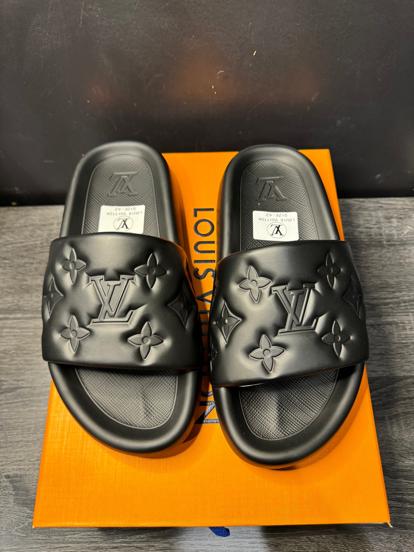 Black LV wmns