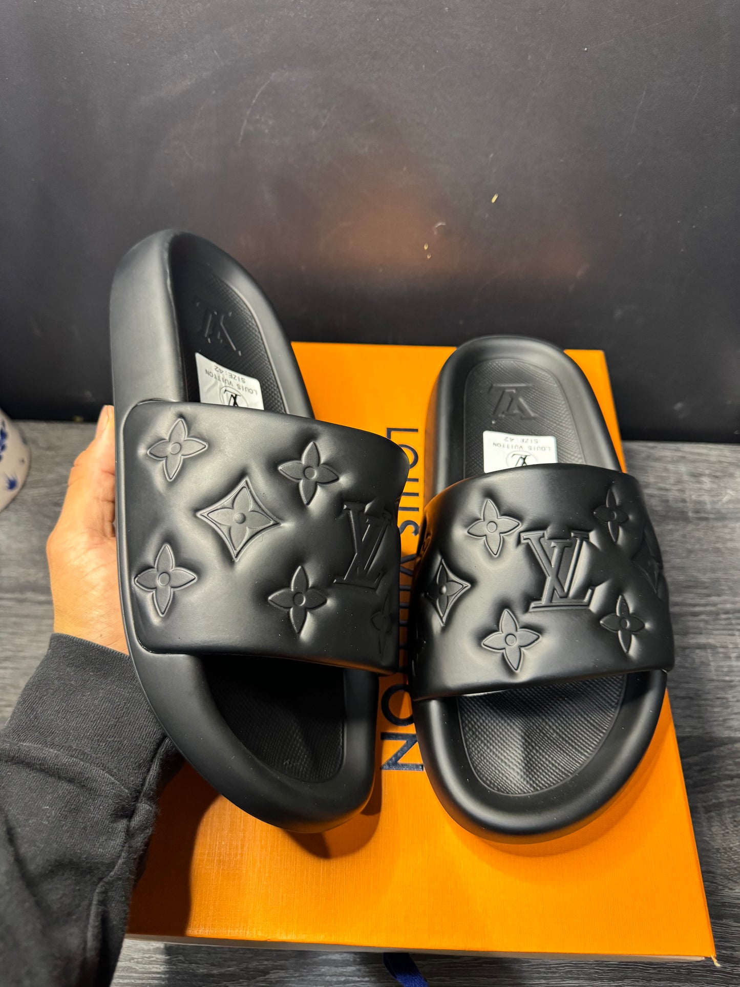Black LV wmns