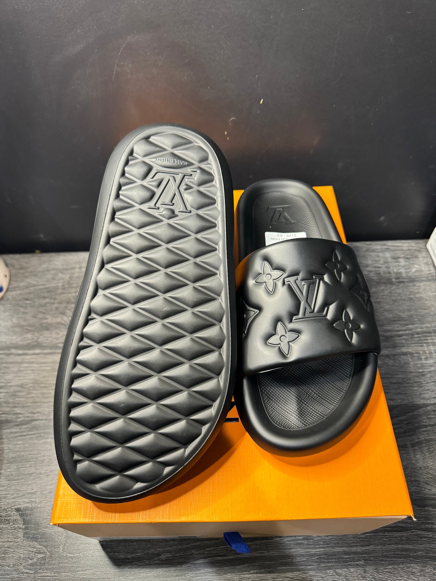 Black LV wmns