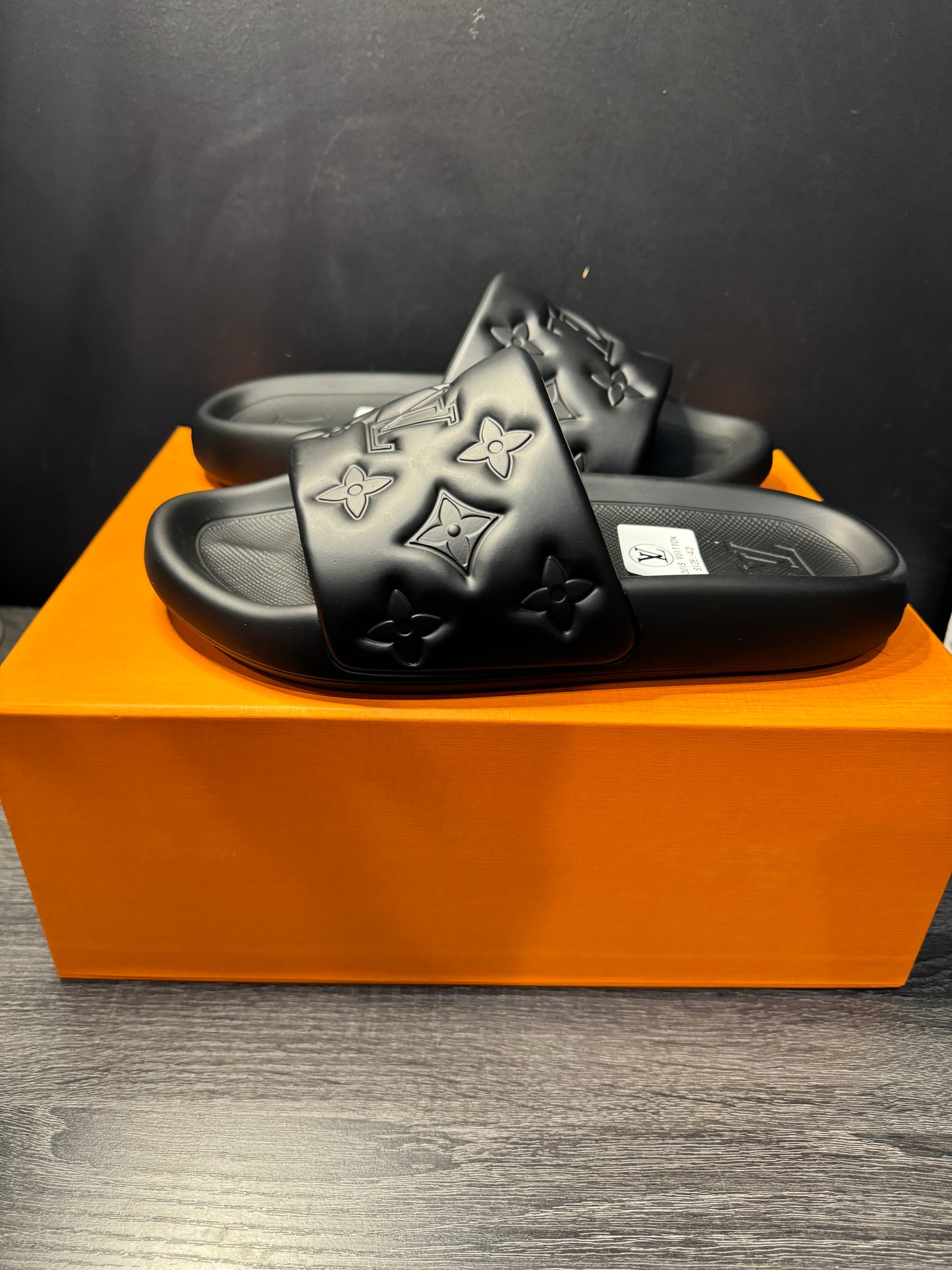 Black LV wmns